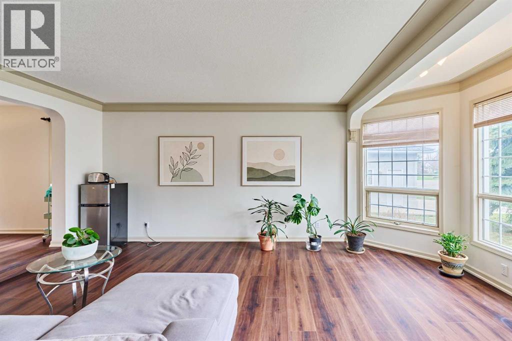 243 Hampshire Close Nw, Calgary, Alberta  T3A 4X9 - Photo 6 - A2308341