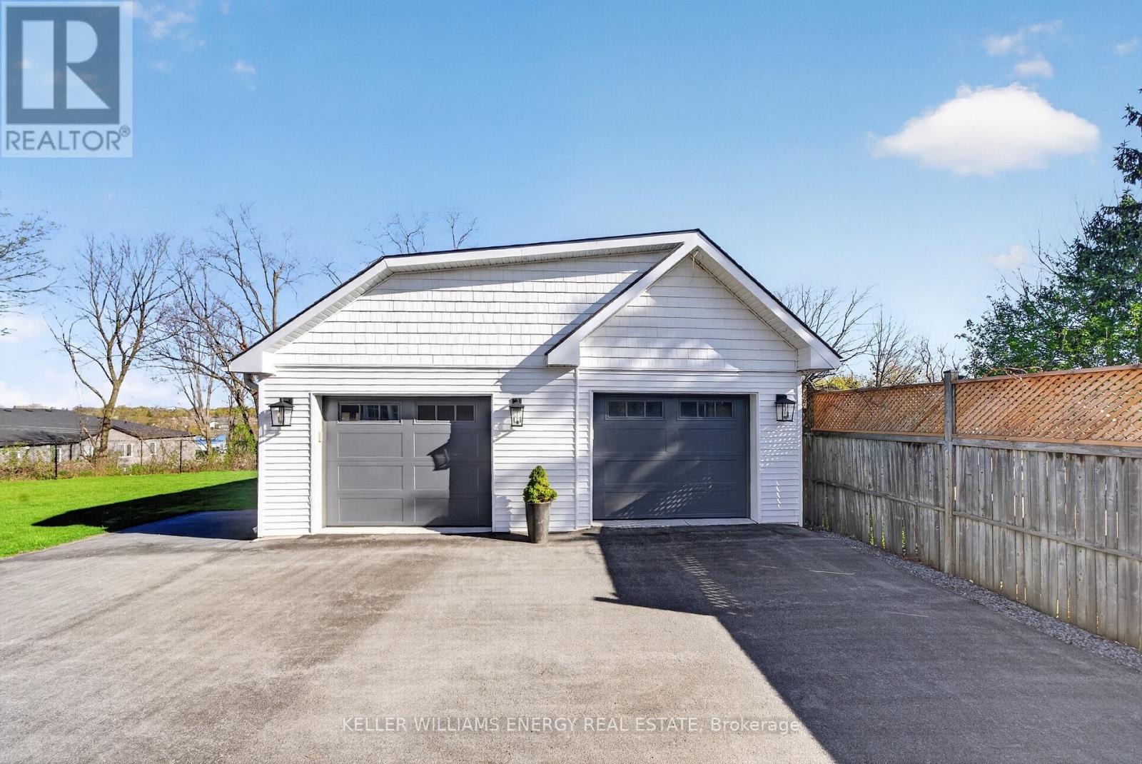 4 Pine Street, Belleville, Ontario  K8N 2L8 - Photo 42 - X13107130