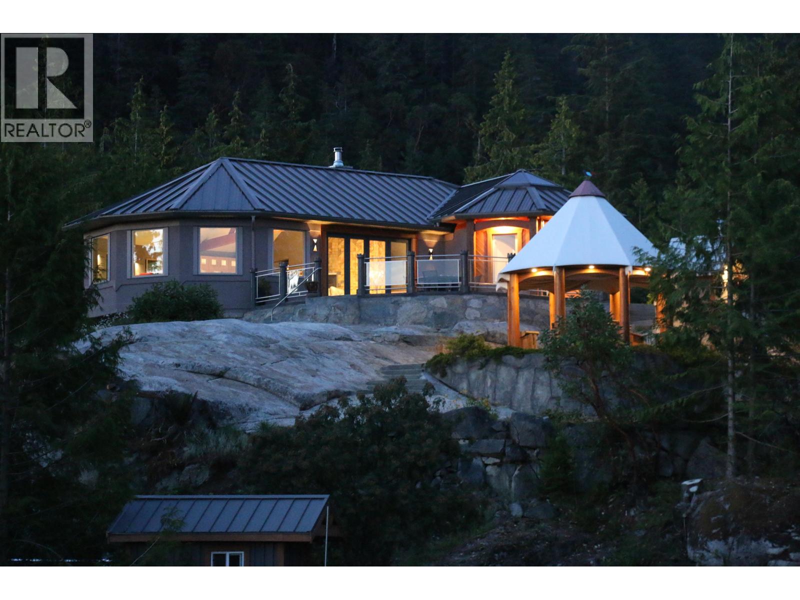 10664 Wood Bay Heights Road, Halfmoon Bay, British Columbia  V7Z 1B8 - Photo 35 - R3121667