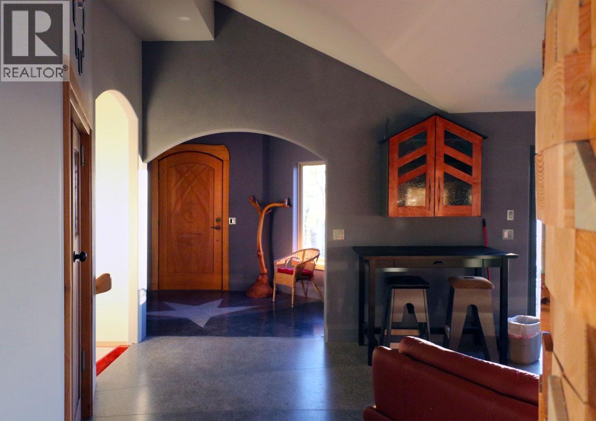 10664 Wood Bay Heights Road, Halfmoon Bay, British Columbia  V7Z 1B8 - Photo 9 - R3121667