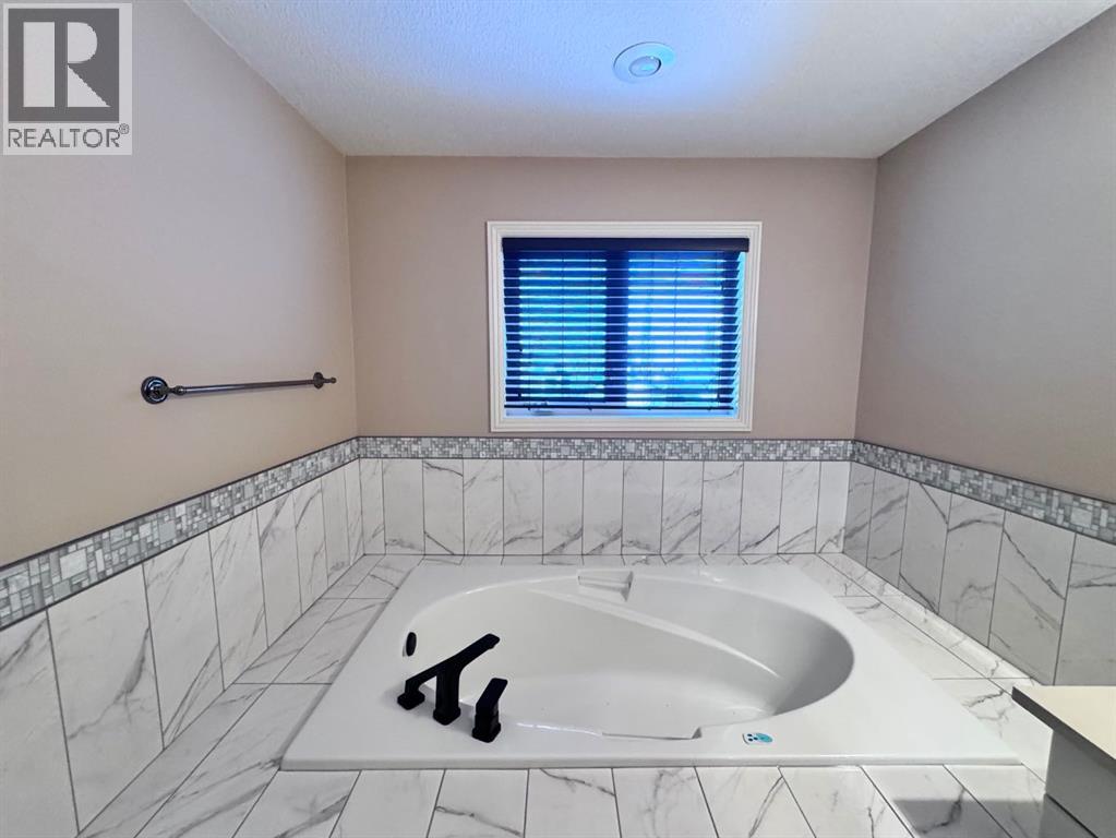 116 Allwright Close, Red Deer, Alberta  T4R 3P2 - Photo 20 - A2293962