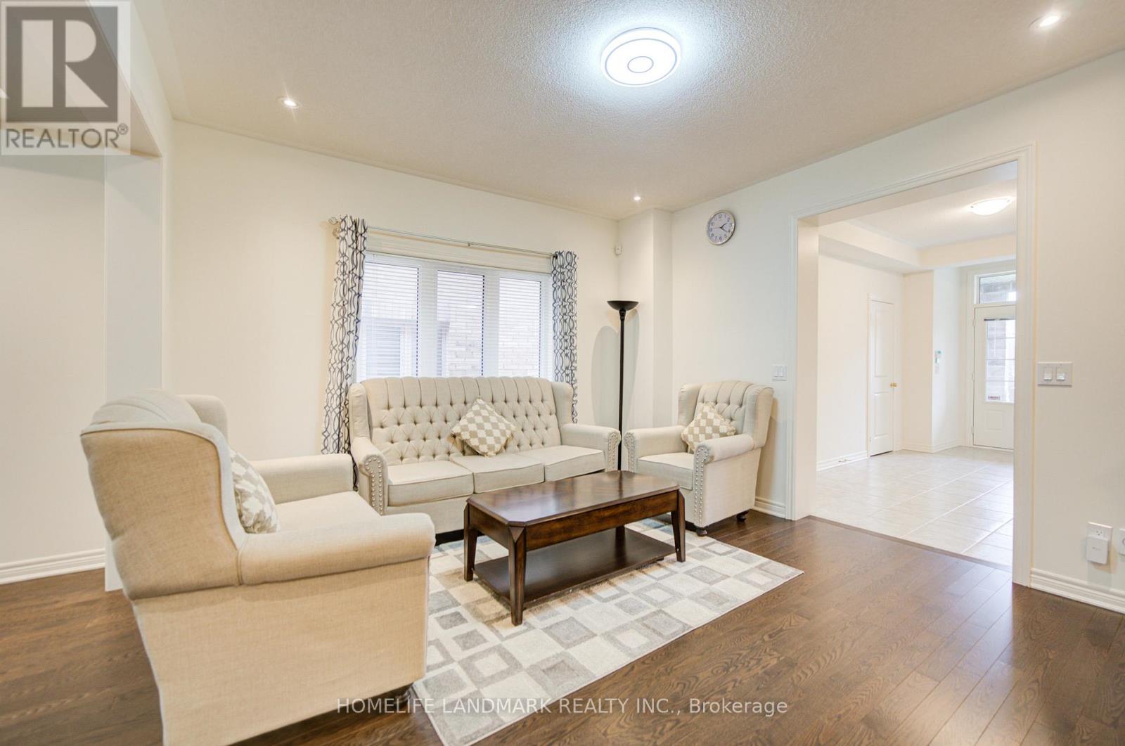 7 Kenneth Ross Bend, East Gwillimbury, Ontario  L9N 0T7 - Photo 15 - N13107196