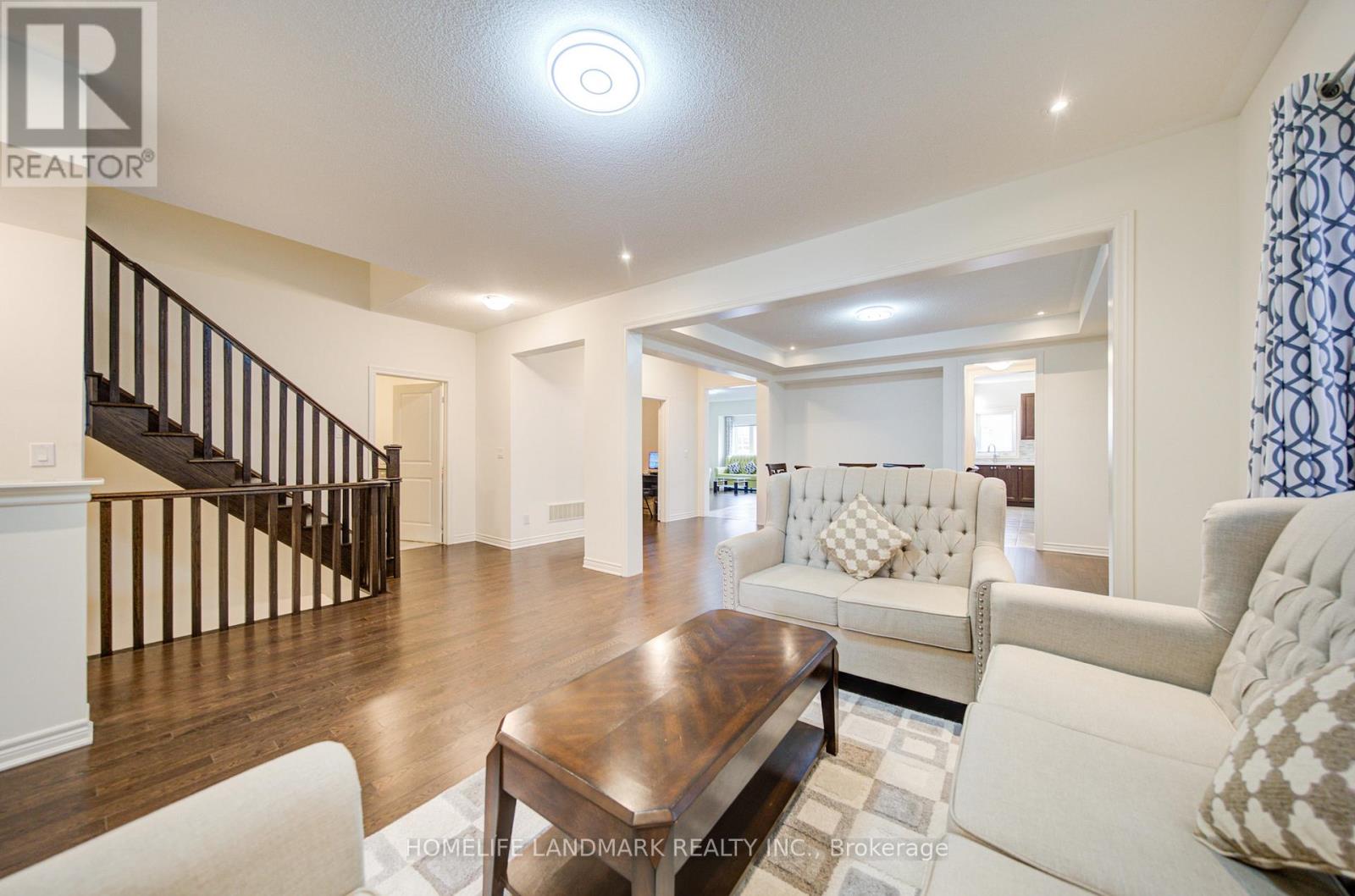 7 Kenneth Ross Bend, East Gwillimbury, Ontario  L9N 0T7 - Photo 16 - N13107196