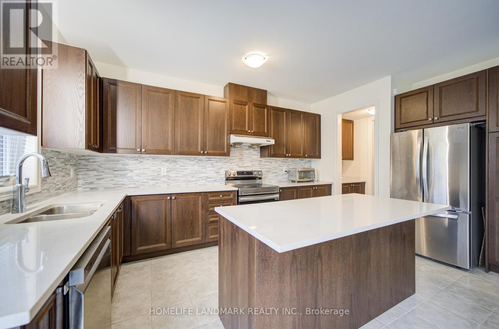 7 Kenneth Ross Bend, East Gwillimbury, Ontario  L9N 0T7 - Photo 23 - N13107196