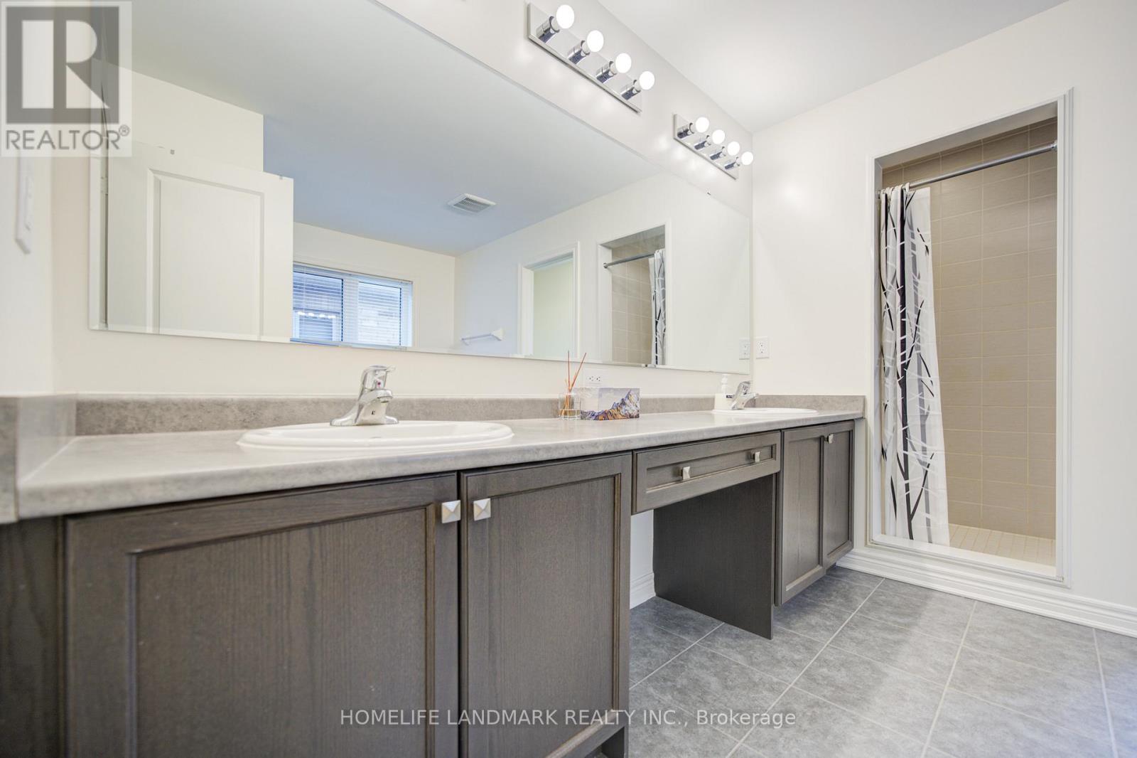 7 Kenneth Ross Bend, East Gwillimbury, Ontario  L9N 0T7 - Photo 30 - N13107196