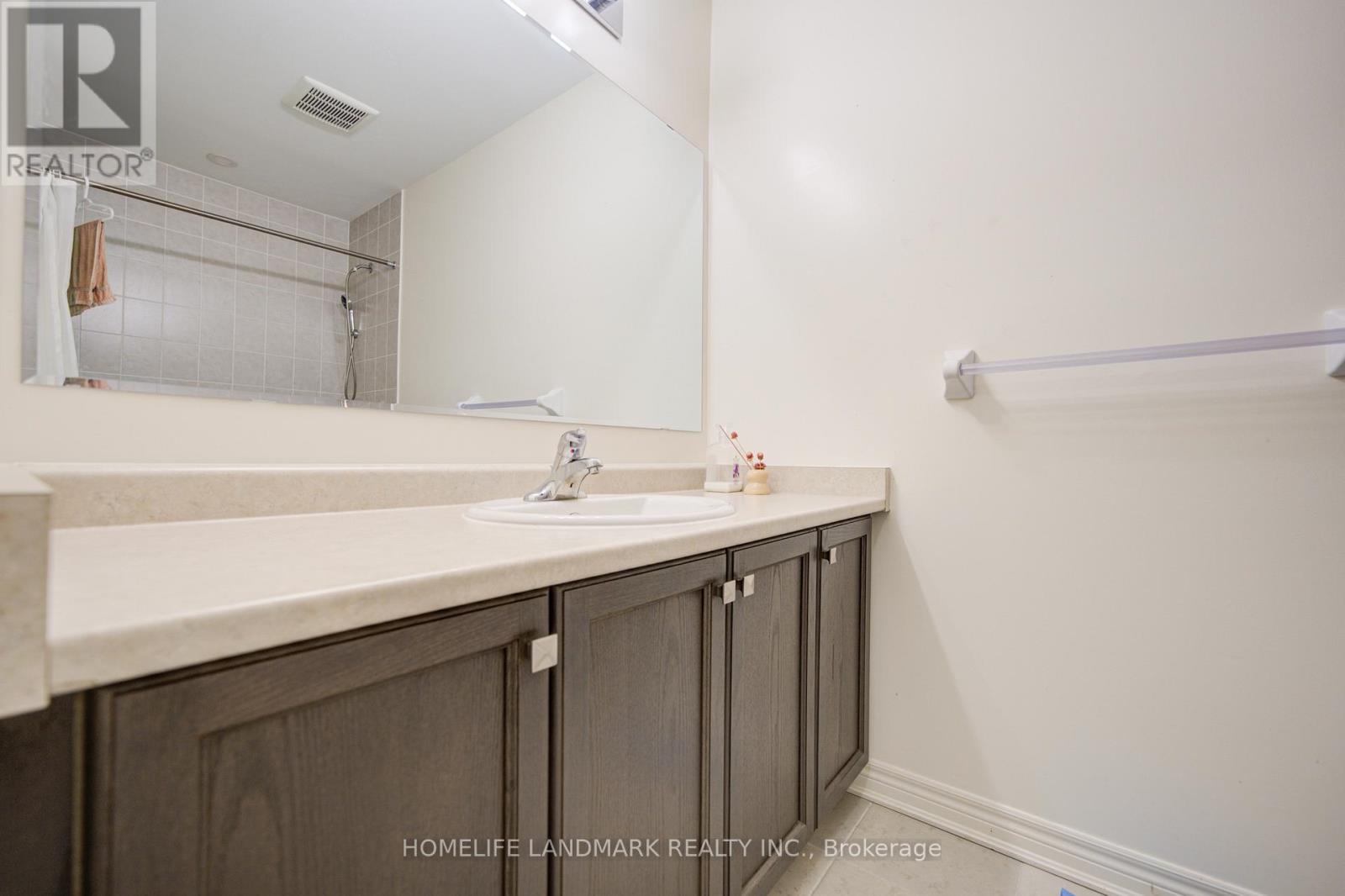 7 Kenneth Ross Bend, East Gwillimbury, Ontario  L9N 0T7 - Photo 38 - N13107196