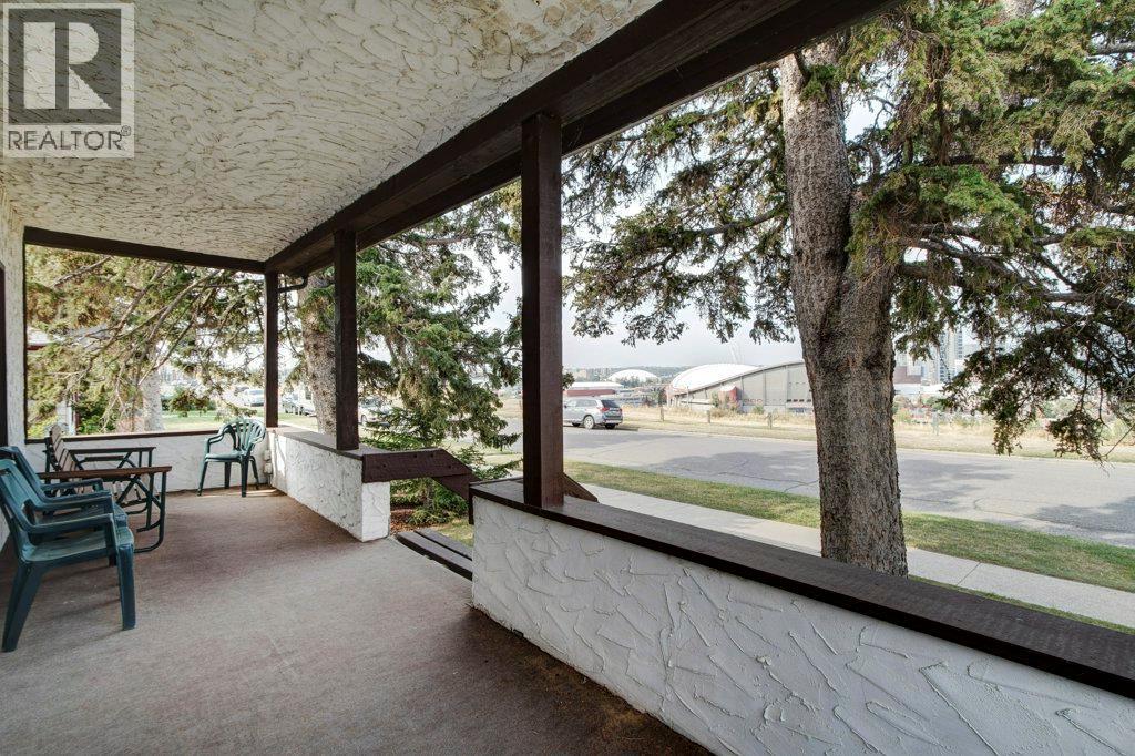1808 Salisbury Street SE, Calgary, Alberta  T2G 4K1 - Photo 3 - A2285813