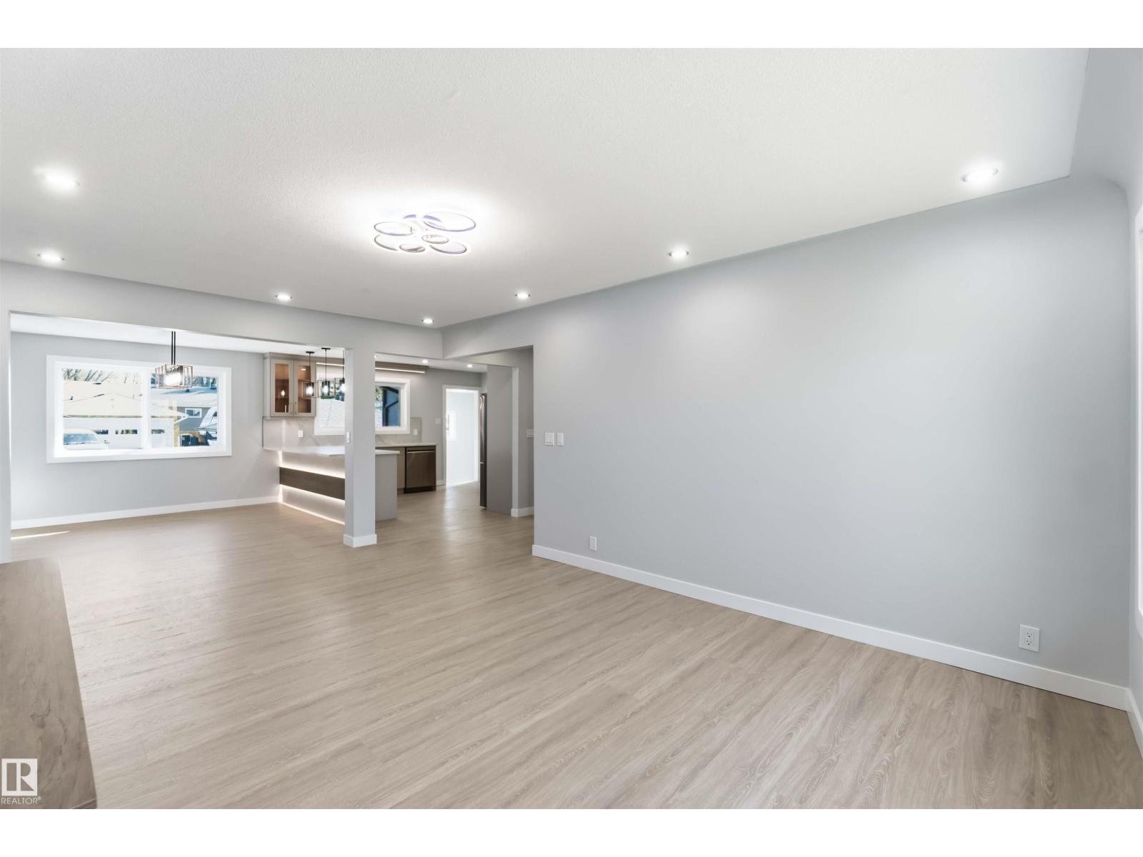 8736 66 Av Nw, Edmonton, Alberta  T6E 0L3 - Photo 10 - E4486824