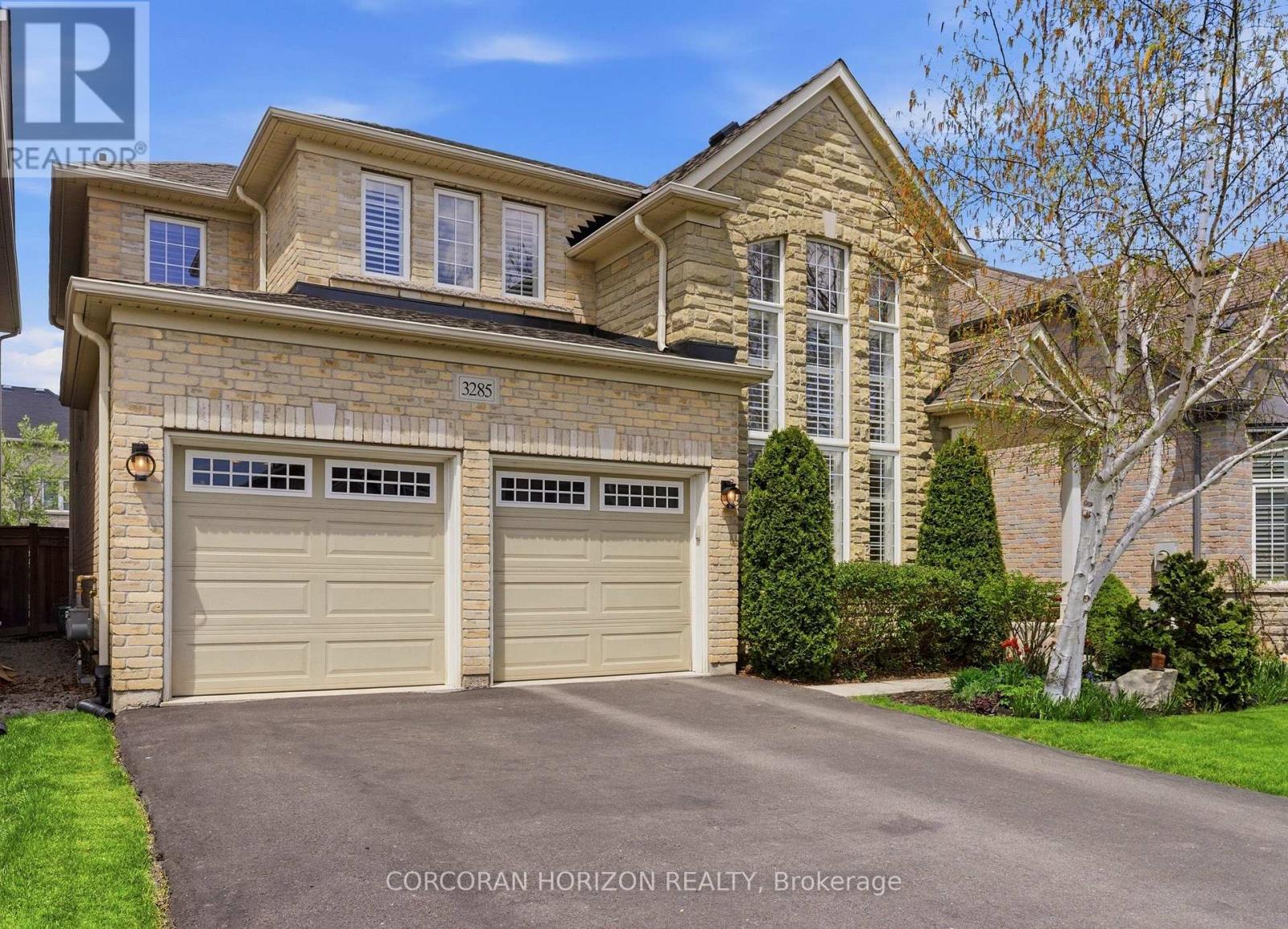 3285 LIPTAY AVENUE, Oakville, Ontario