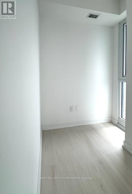 3804 - 3900 Confederation Parkway, Mississauga, Ontario  L5B 0M3 - Photo 13 - W13107212