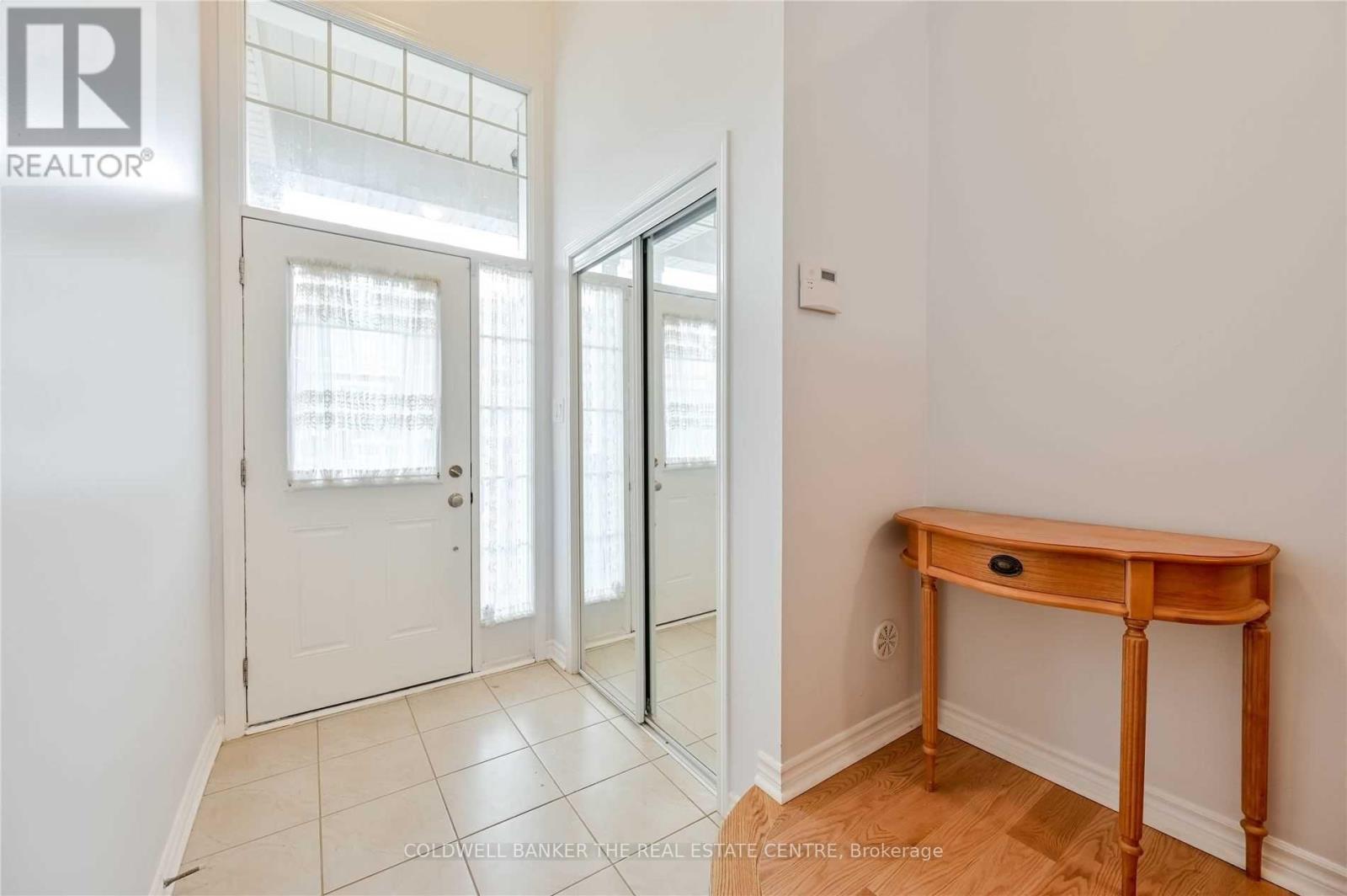 66 Bannister Crescent, Brampton, Ontario  L7A 4H3 - Photo 4 - W13107238