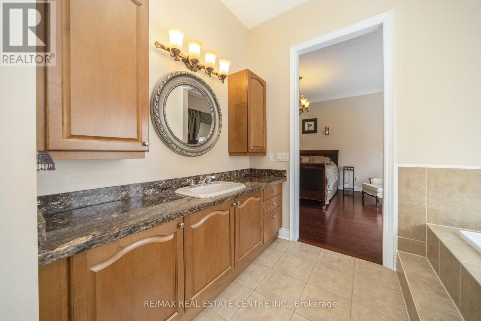10 Eiffel Boulevard, Brampton, Ontario  L6P 1V9 - Photo 25 - W13107242