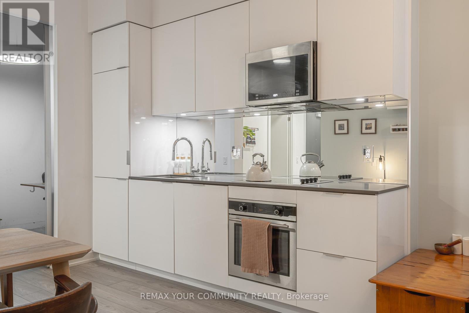 201 - 609 Avenue Road, Toronto, Ontario  M4V 0B1 - Photo 9 - C13027752