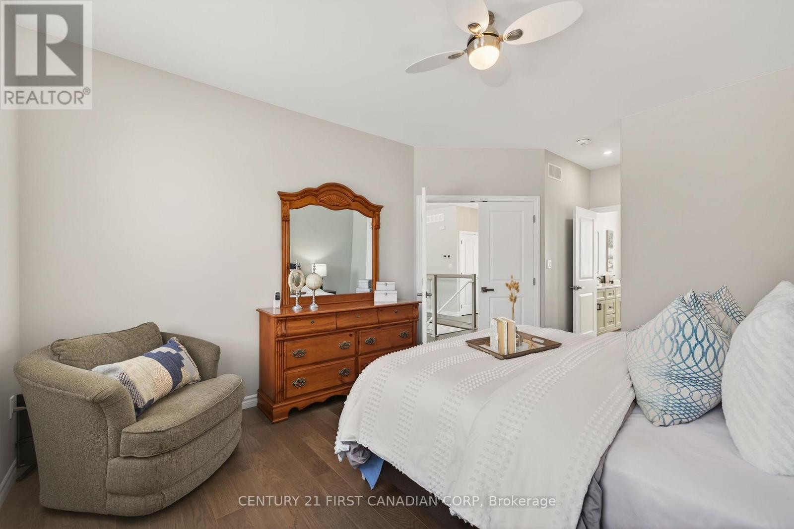 9128 Indian Hills Trail W, Lambton Shores, Ontario  N0N 1J2 - Photo 19 - X12929226