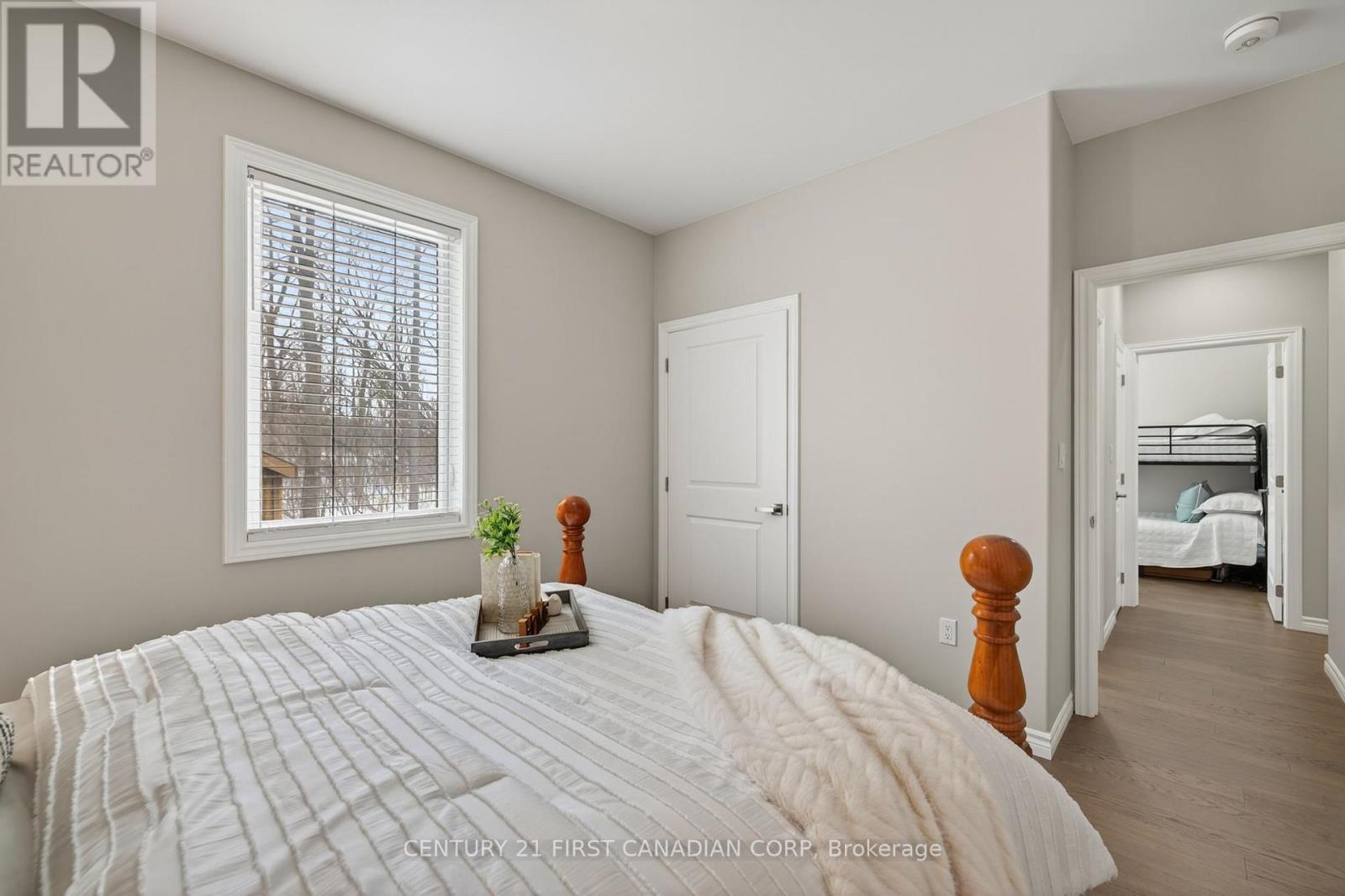 9128 Indian Hills Trail W, Lambton Shores, Ontario  N0N 1J2 - Photo 27 - X12929226