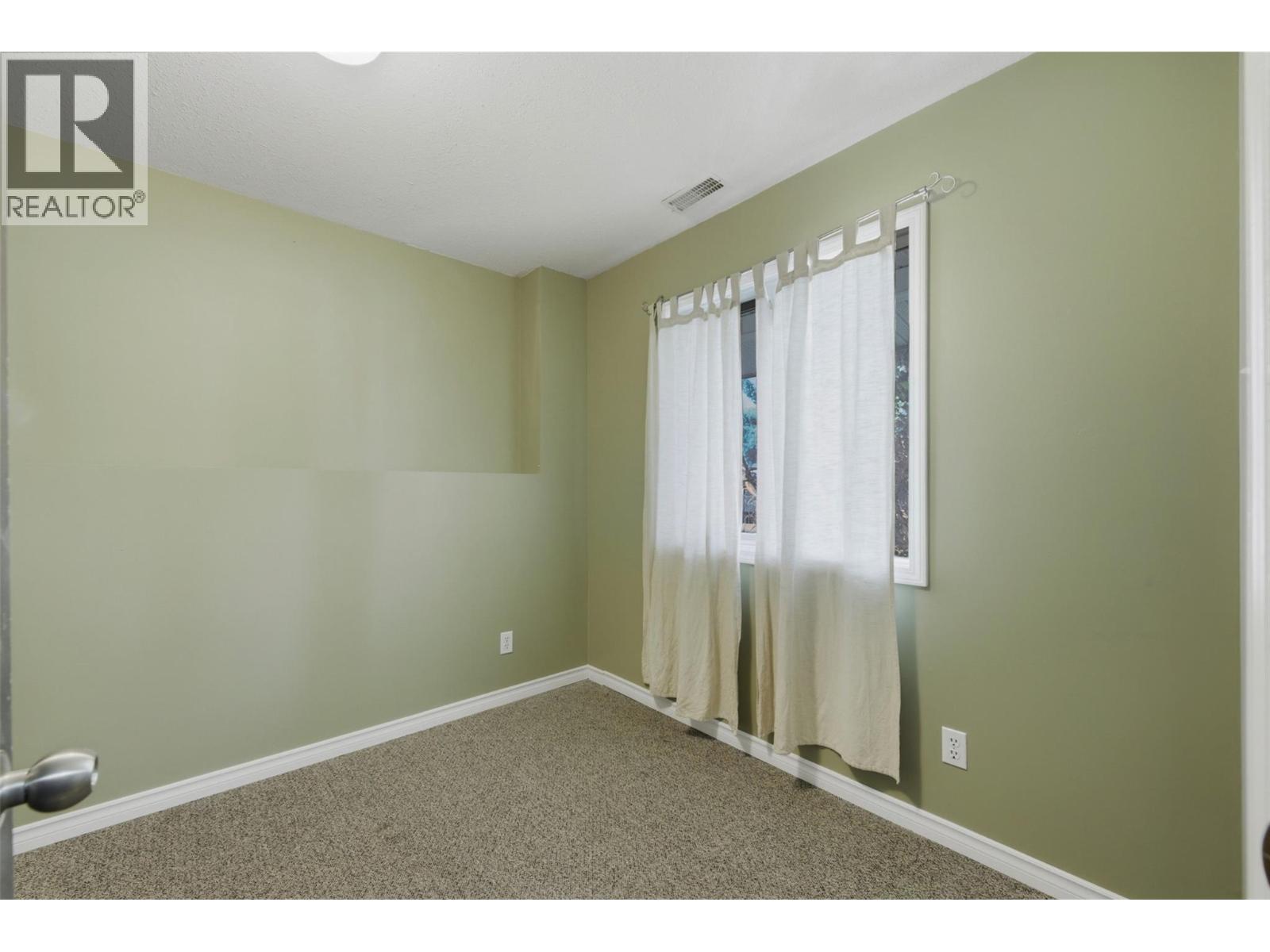 4205 17 Street, Vernon, British Columbia  V1T 8R7 - Photo 12 - 10386405