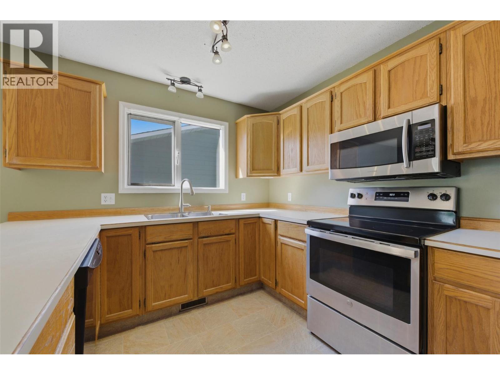4205 17 Street, Vernon, British Columbia  V1T 8R7 - Photo 18 - 10386405