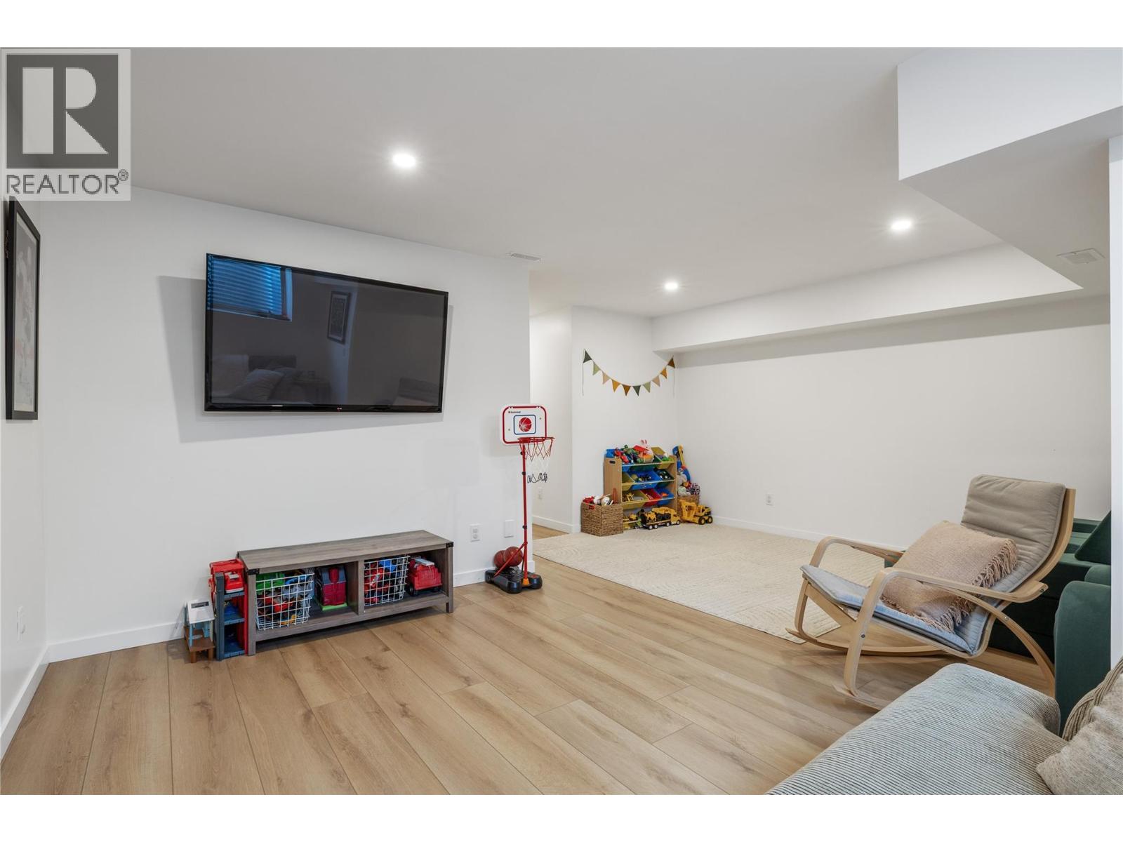 335 Gerstmar Road Unit# 4, Kelowna, British Columbia  V1X 4A6 - Photo 24 - 10383213