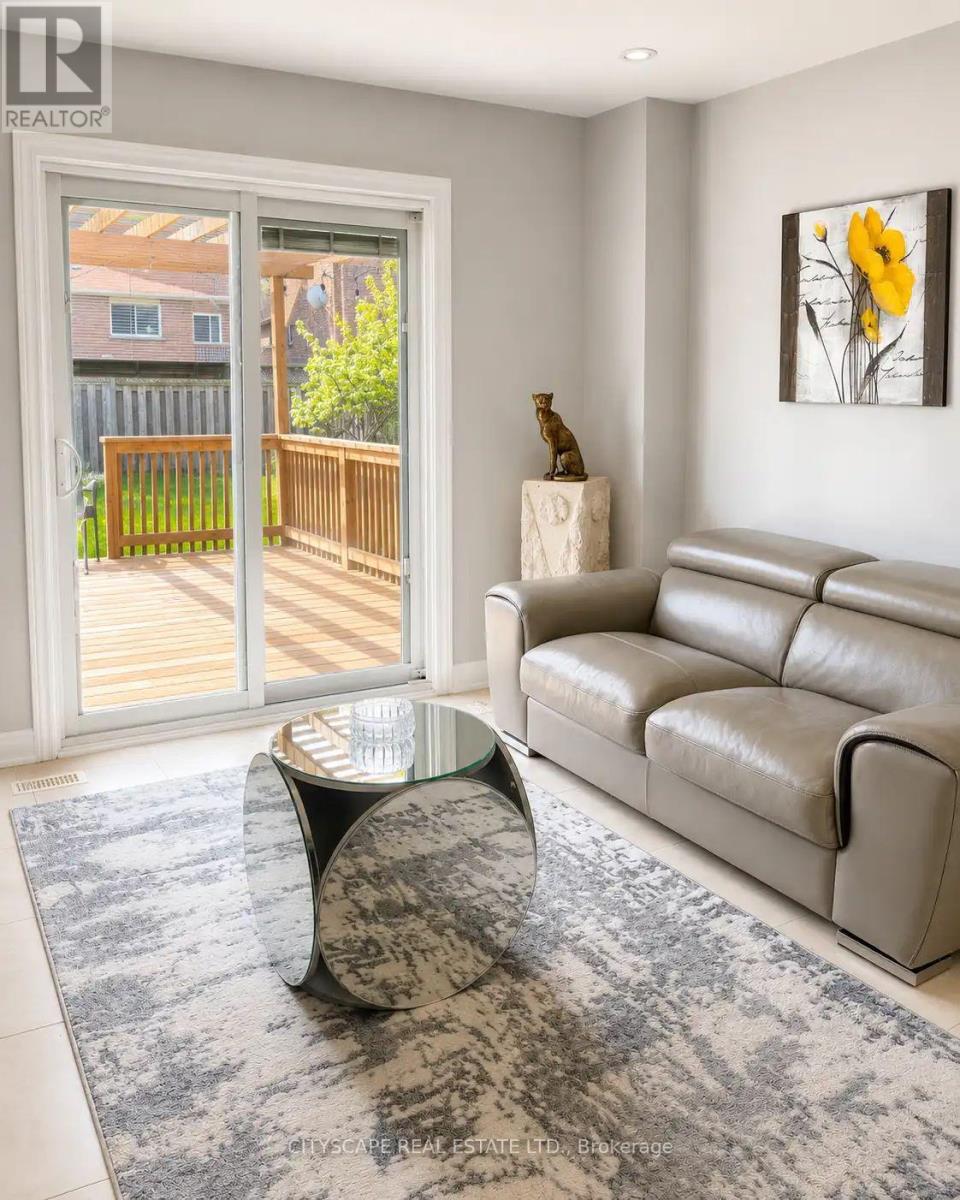 4233 Radisson Crescent, Mississauga, Ontario  L5M 4M1 - Photo 13 - W13093332