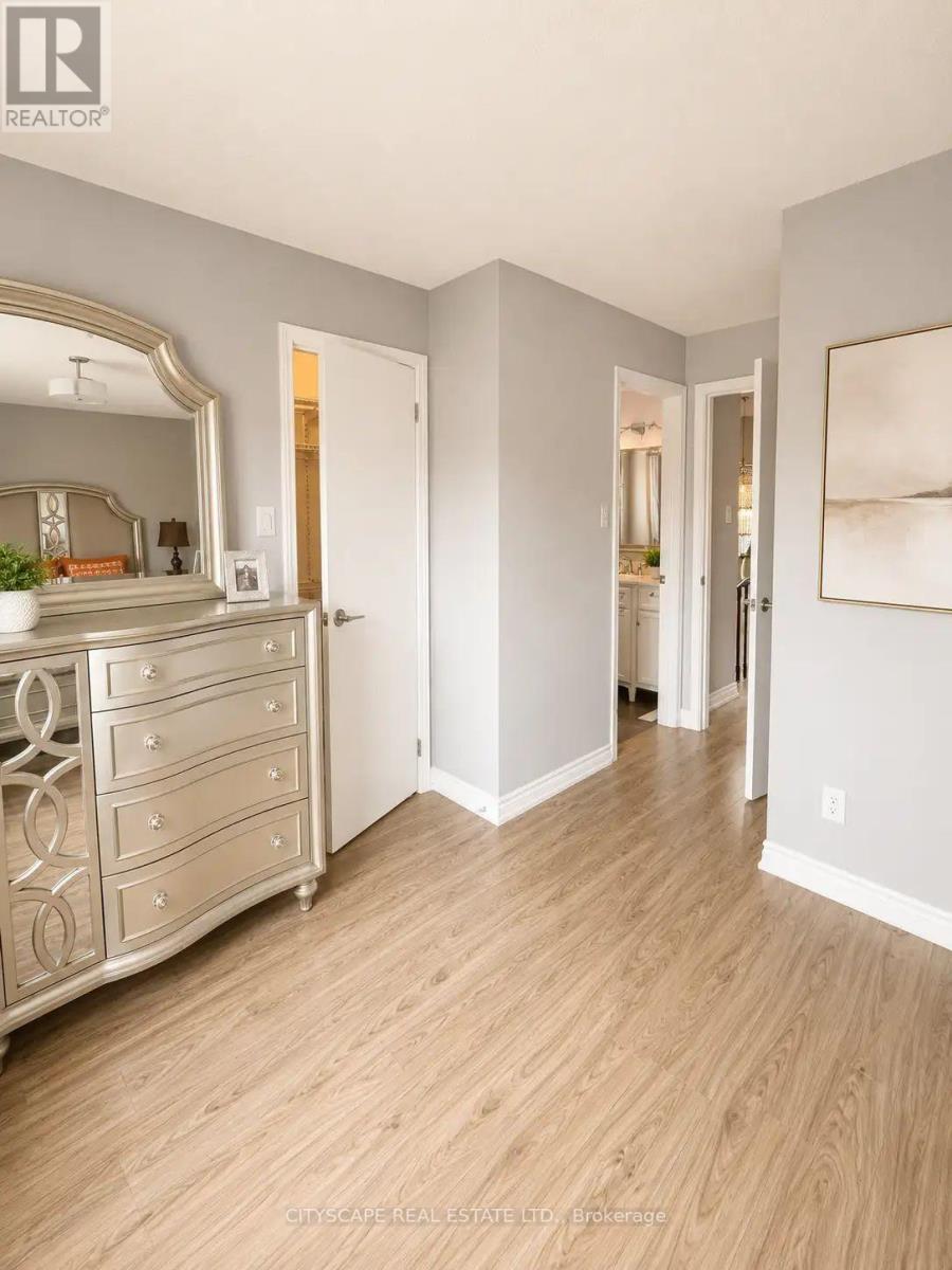 4233 Radisson Crescent, Mississauga, Ontario  L5M 4M1 - Photo 22 - W13093332