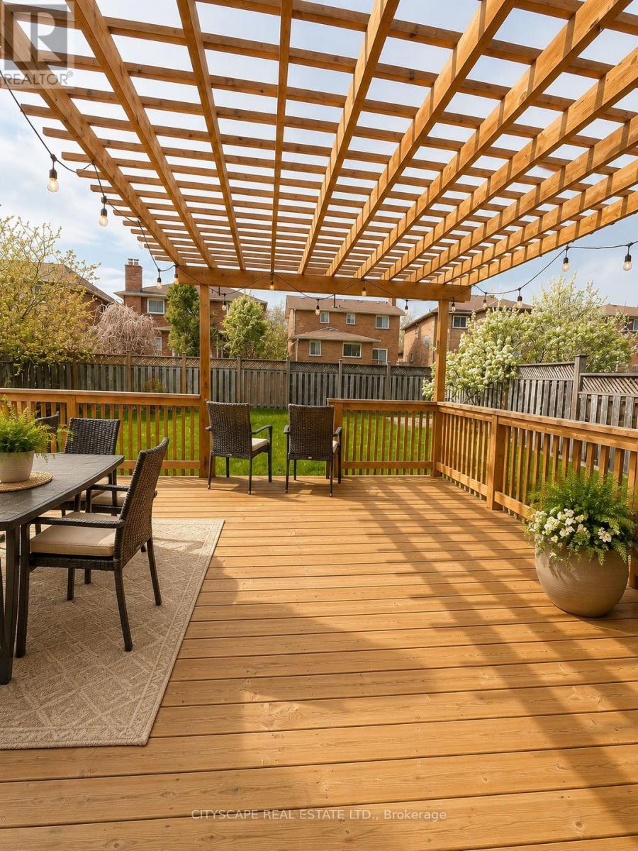 4233 Radisson Crescent, Mississauga, Ontario  L5M 4M1 - Photo 35 - W13093332