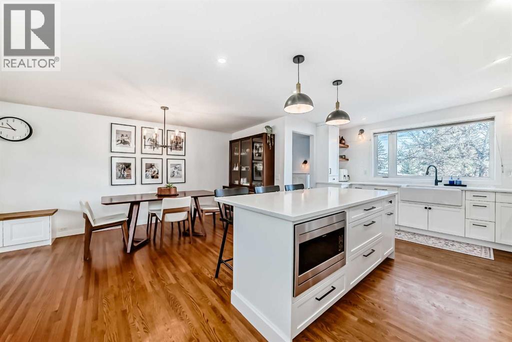 984 Canaveral Crescent Sw, Calgary, Alberta  T2W 1N5 - Photo 7 - A2284967