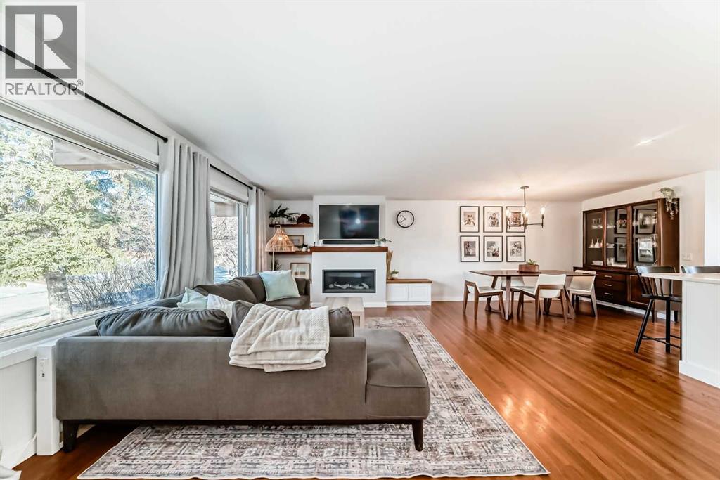 984 Canaveral Crescent Sw, Calgary, Alberta  T2W 1N5 - Photo 15 - A2284967