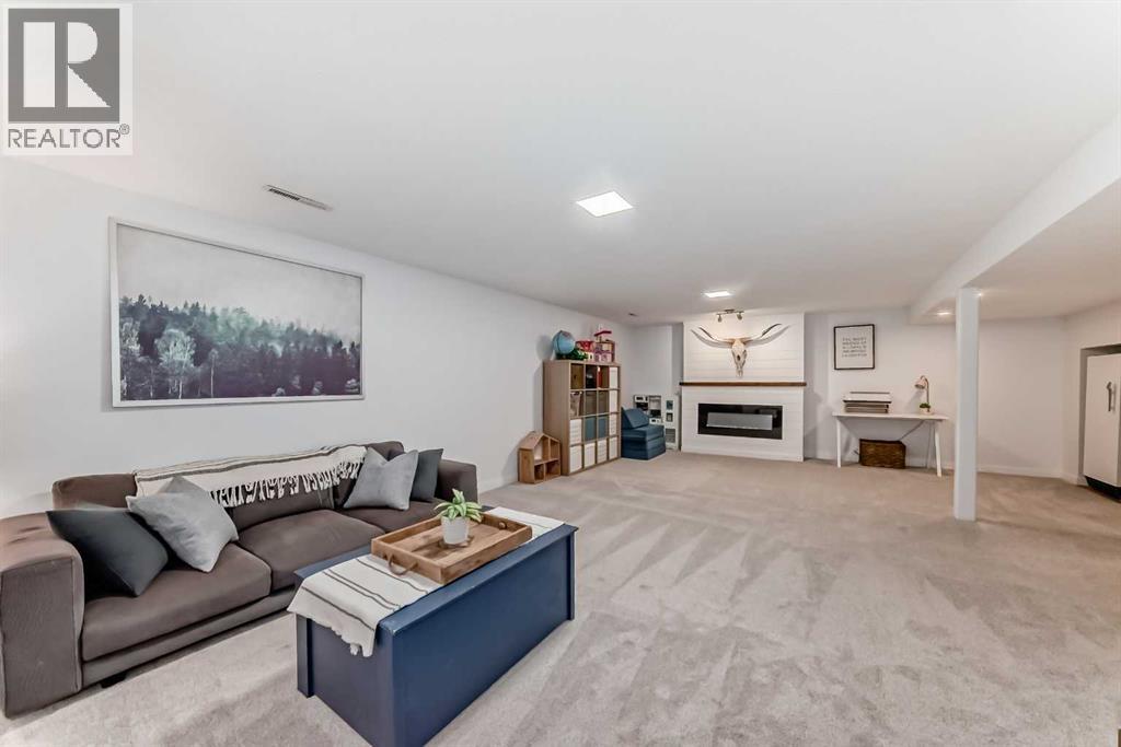 984 Canaveral Crescent Sw, Calgary, Alberta  T2W 1N5 - Photo 25 - A2284967