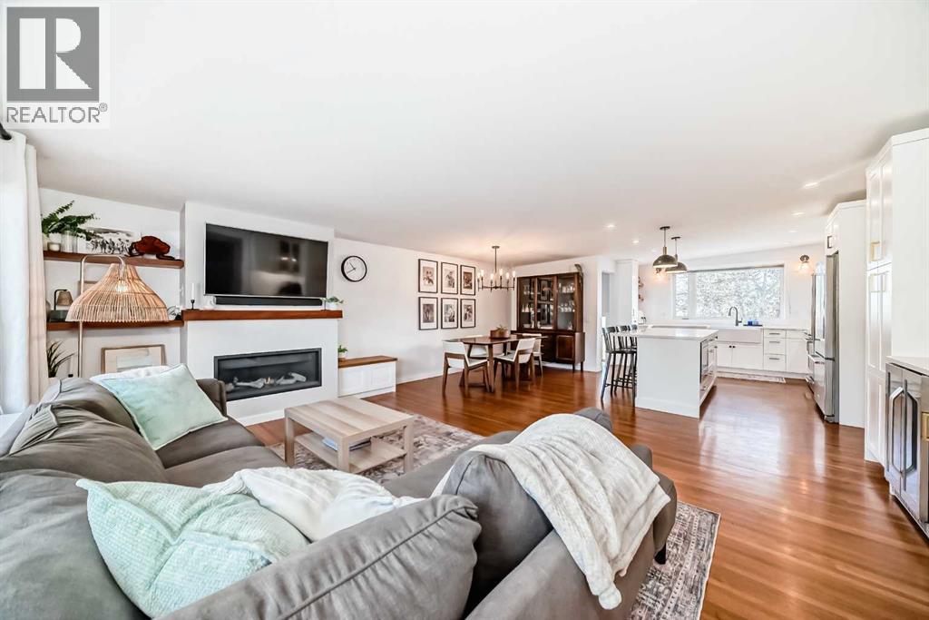 984 Canaveral Crescent Sw, Calgary, Alberta  T2W 1N5 - Photo 20 - A2284967