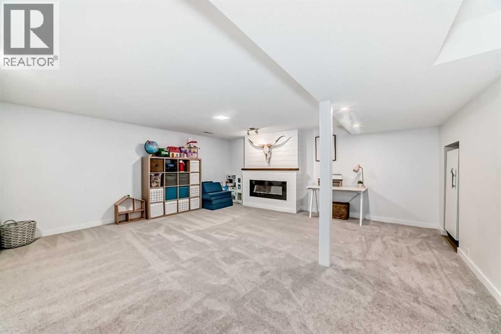 984 Canaveral Crescent Sw, Calgary, Alberta  T2W 1N5 - Photo 35 - A2284967