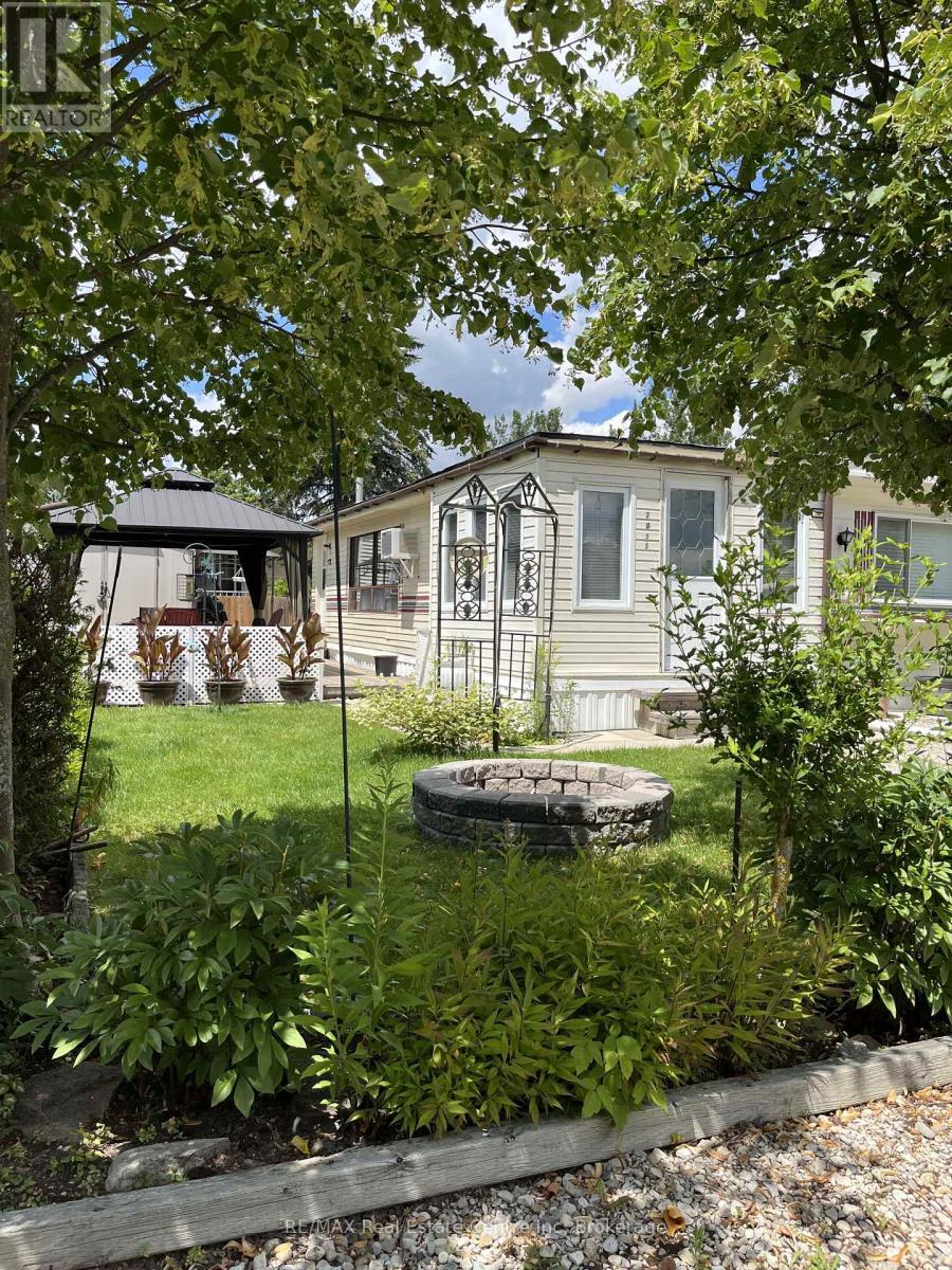 2073 FRIENDLY BOULEVARD, Centre Wellington, Ontario