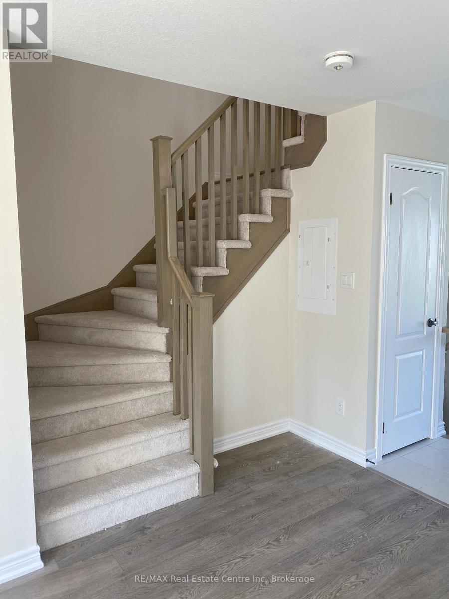 254 Law Drive, Guelph, Ontario  N1E 0P6 - Photo 14 - X13107270