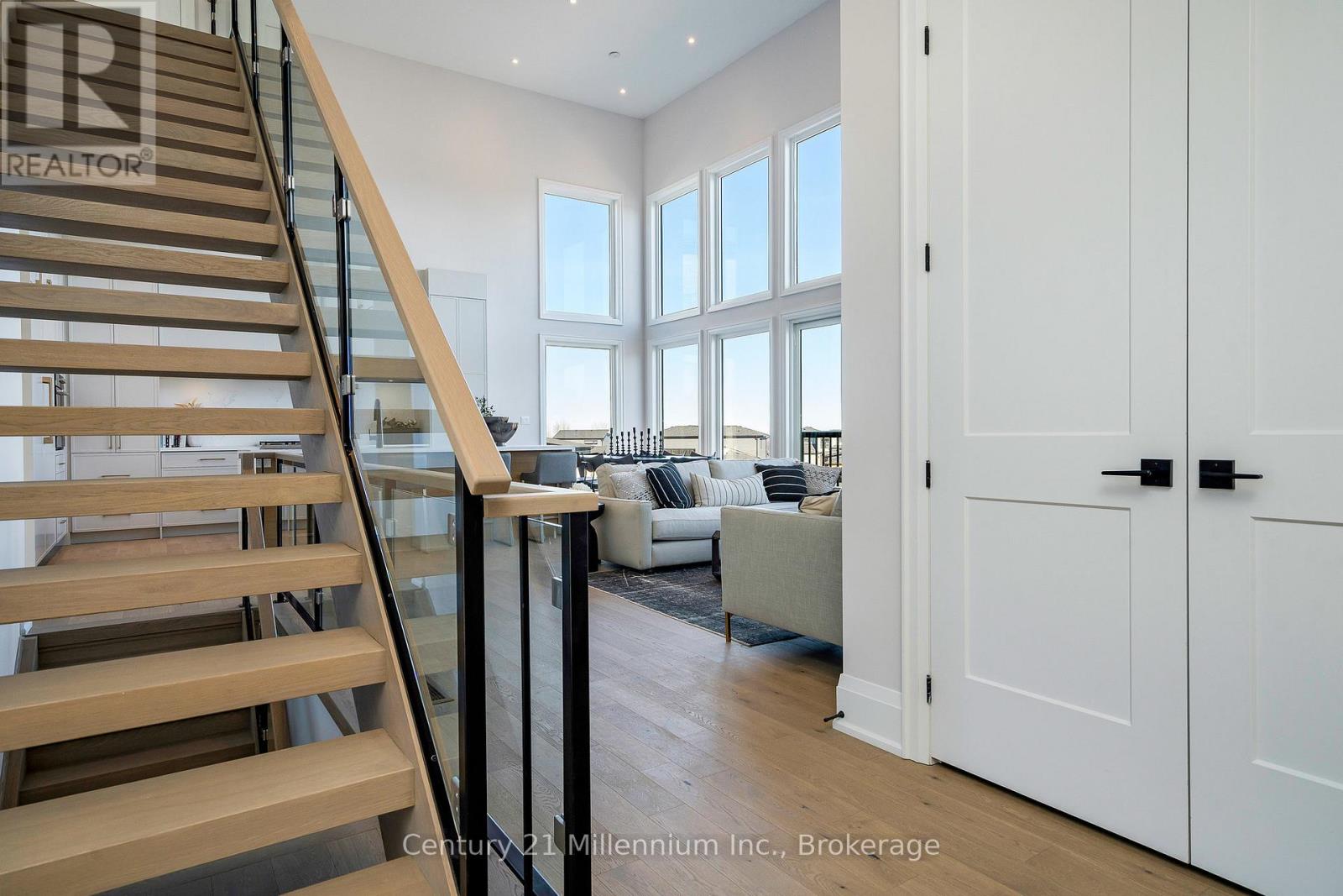 116 Sladden Court, Blue Mountains, Ontario  N0H 2P0 - Photo 5 - X13107276