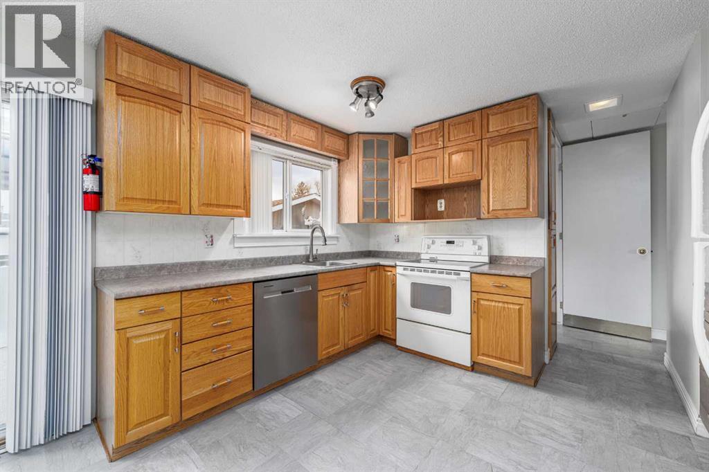 115 Ogden Way Se, Calgary, Alberta  T2C 1V9 - Photo 7 - A2308974