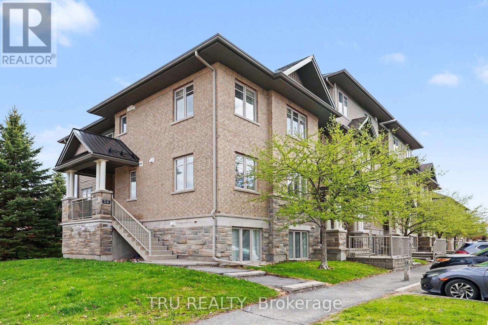 36 TAYSIDE PRIVATE, Ottawa, Ontario