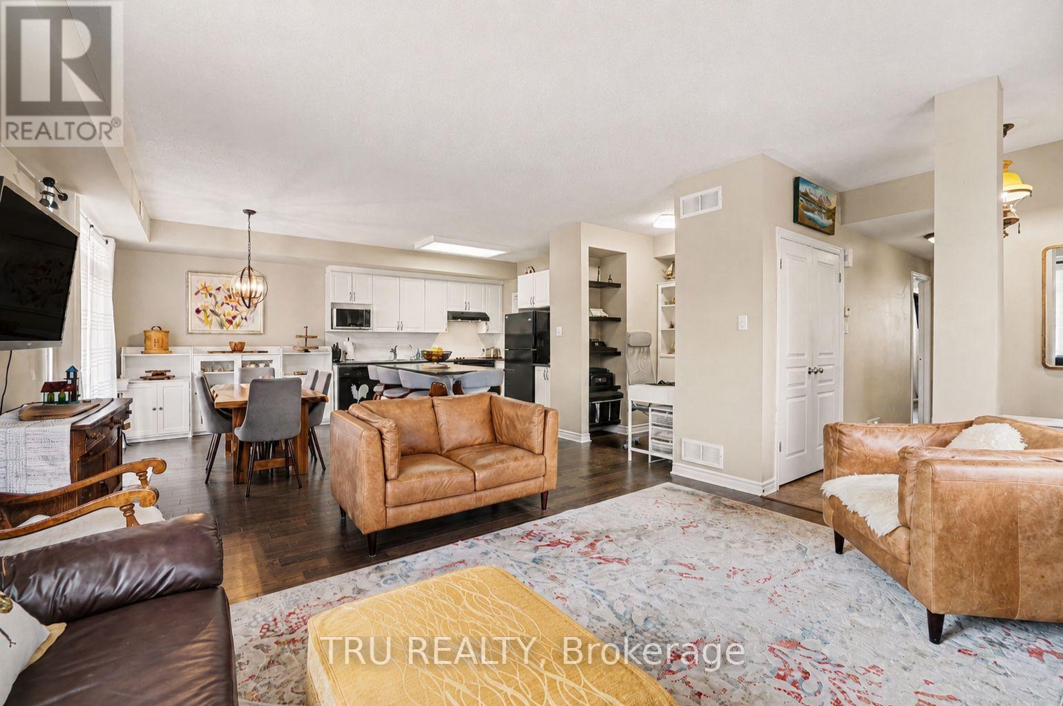 36 Tayside Private, Ottawa, Ontario  K2J 2T3 - Photo 3 - X13107332