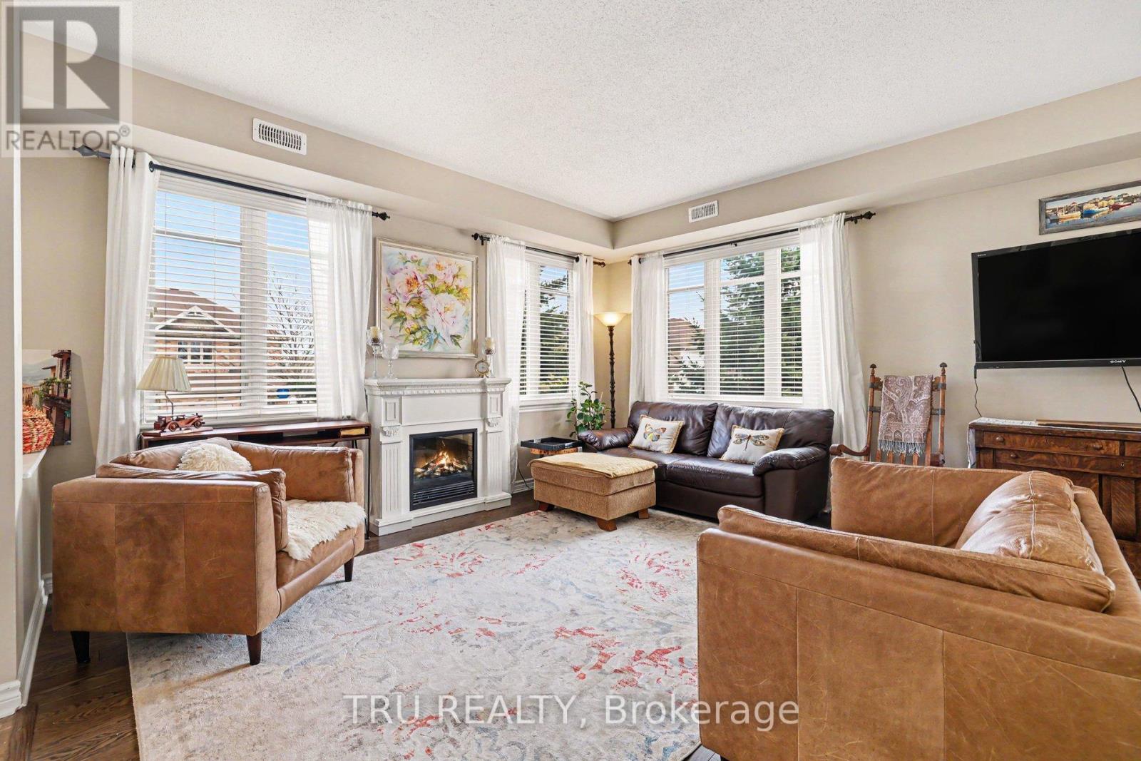 36 Tayside Private, Ottawa, Ontario  K2J 2T3 - Photo 5 - X13107332
