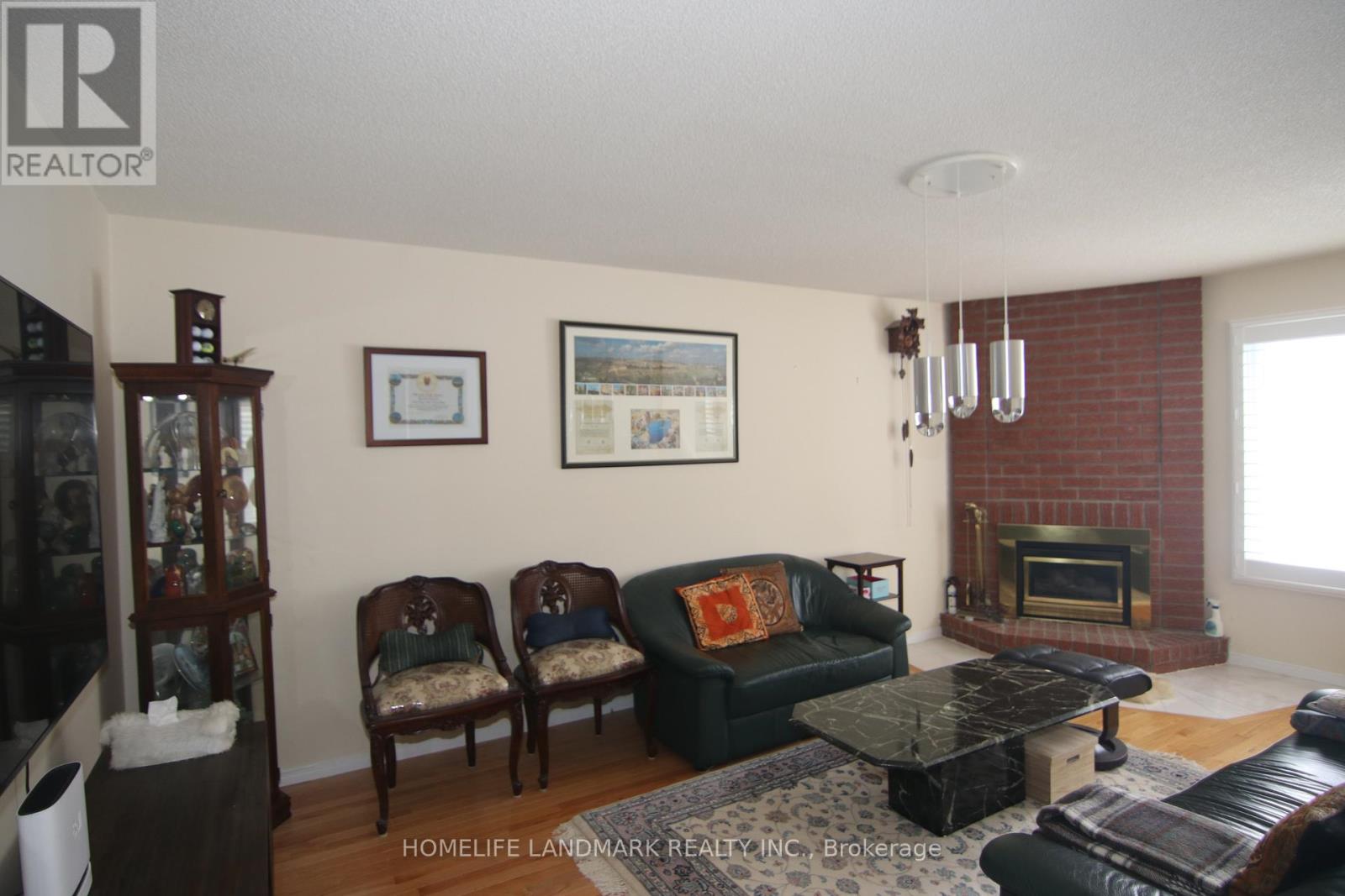 144 Canongate Trail, Toronto, Ontario  M1V 3G9 - Photo 6 - E13107310