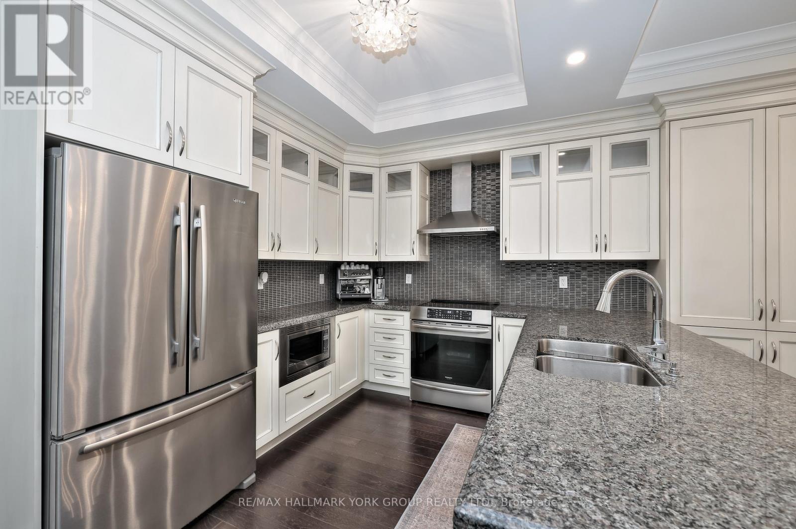 411 - 9909 Pine Valley Drive, Vaughan, Ontario  L4H 4M1 - Photo 9 - N13107320