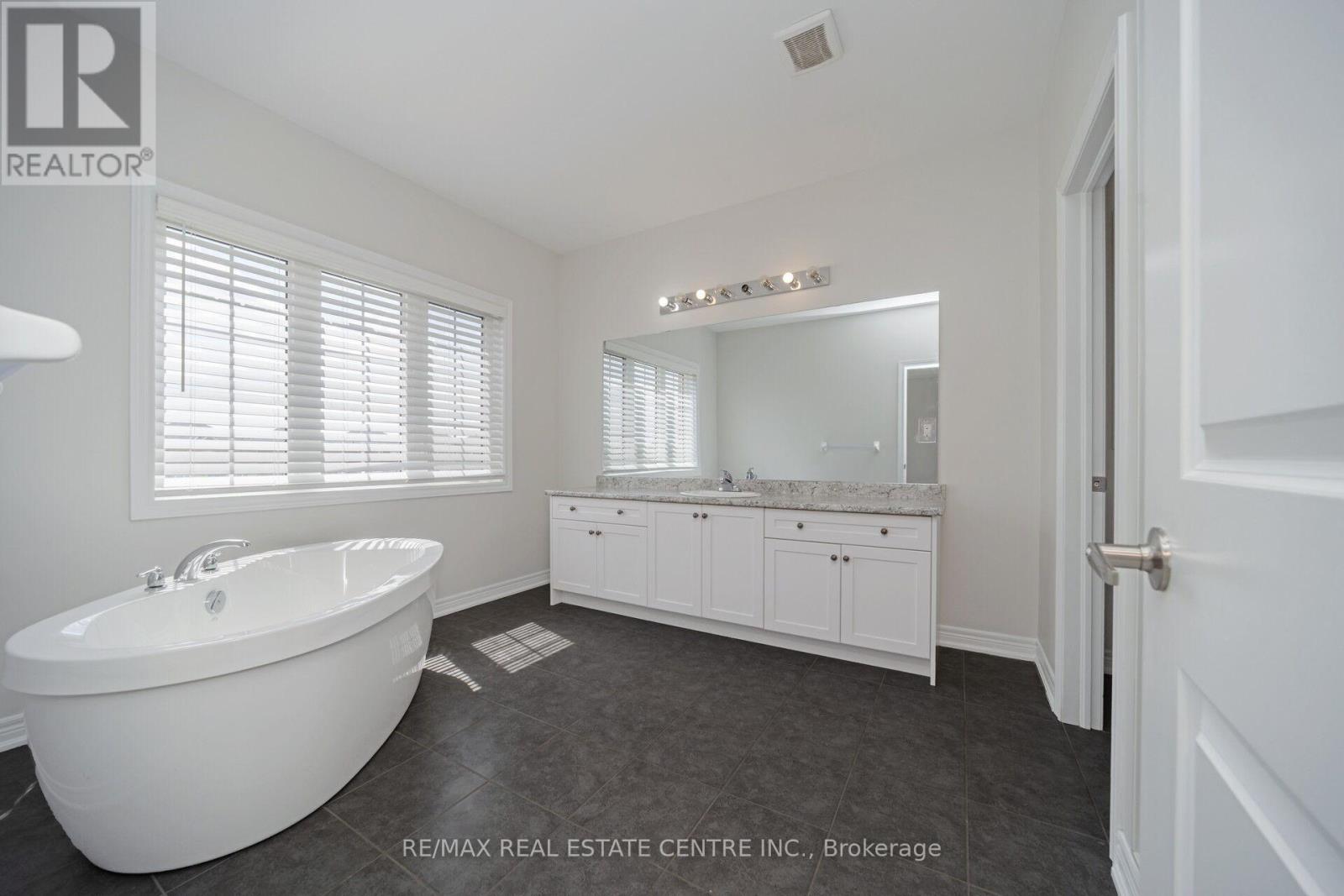26 Fruitvale Circle, Brampton, Ontario  L7A 5B8 - Photo 19 - W13107264