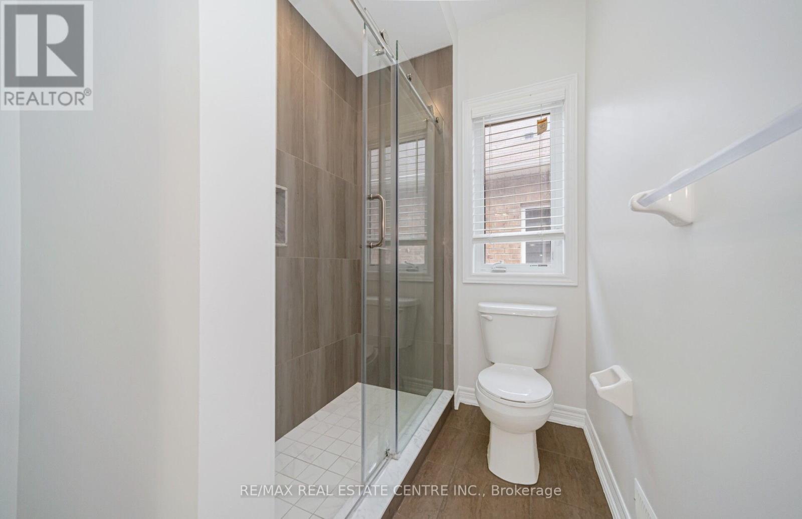 26 Fruitvale Circle, Brampton, Ontario  L7A 5B8 - Photo 25 - W13107264