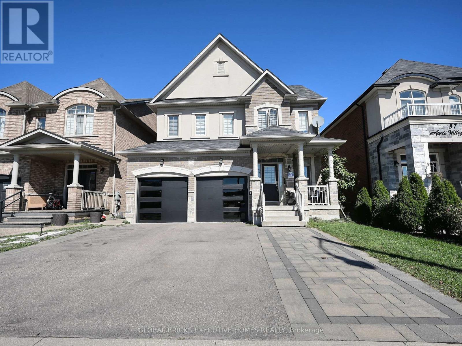 55 Apple Valley Way E, Brampton, Ontario  L5P 3R5 - Photo 2 - W13107266