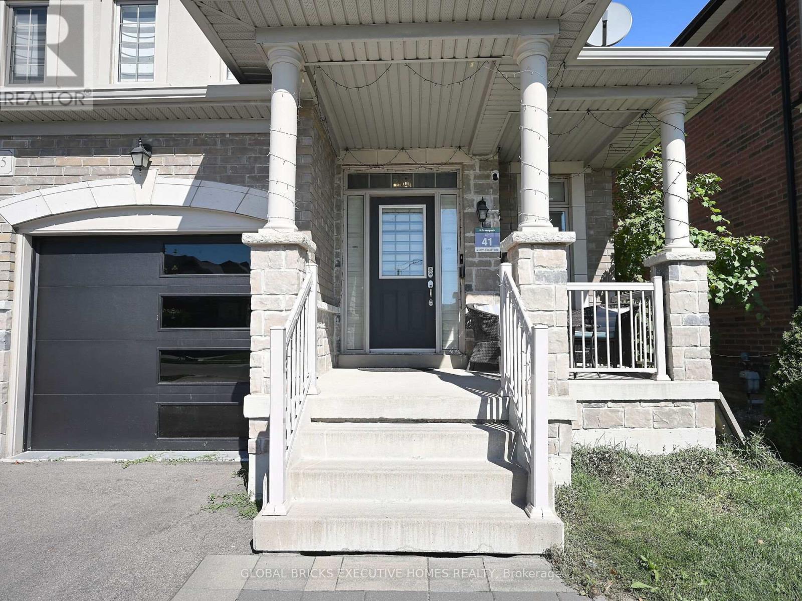 55 Apple Valley Way E, Brampton, Ontario  L5P 3R5 - Photo 3 - W13107266