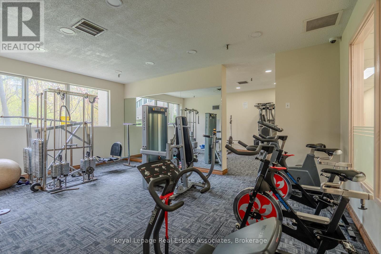 1602 - 3695 Kaneff Crescent, Mississauga, Ontario  L5A 4B6 - Photo 19 - W13107274