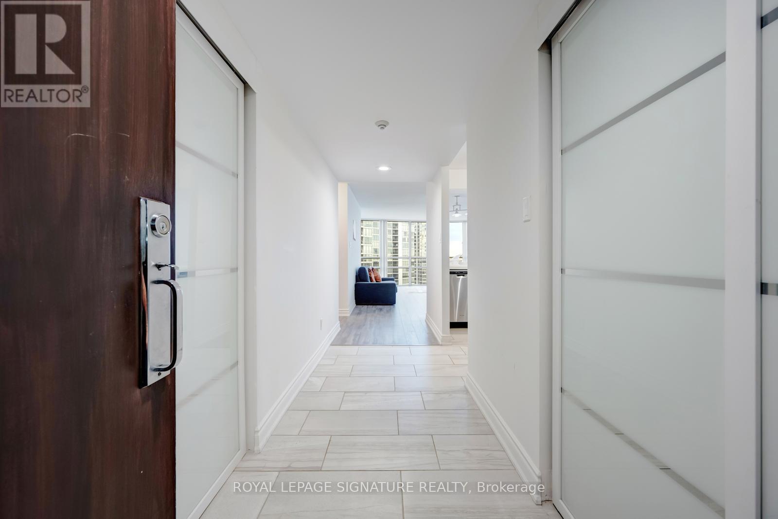 1106 - 50 Eglinton Avenue W, Mississauga, Ontario L5R 3P5 - Photo 4 - W13107286