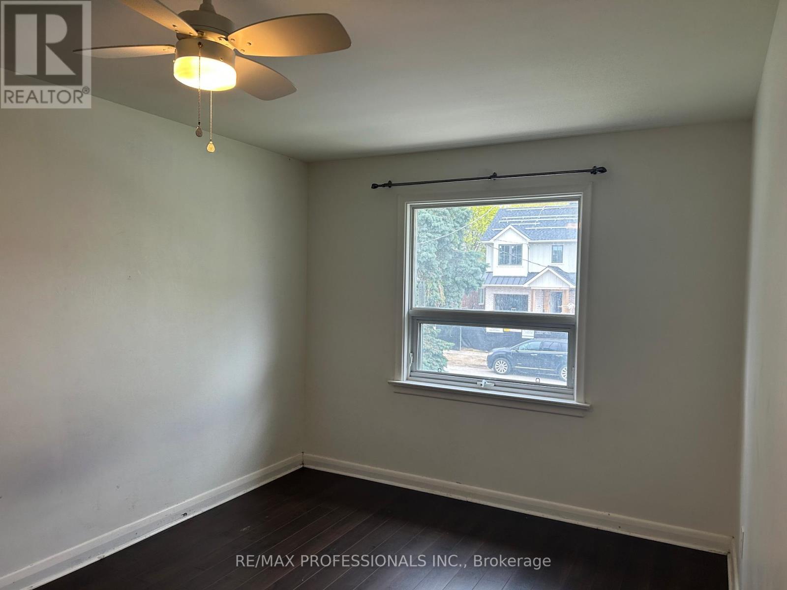 47 Claymore Drive, Toronto, Ontario  M8Z 2S3 - Photo 10 - W13107334