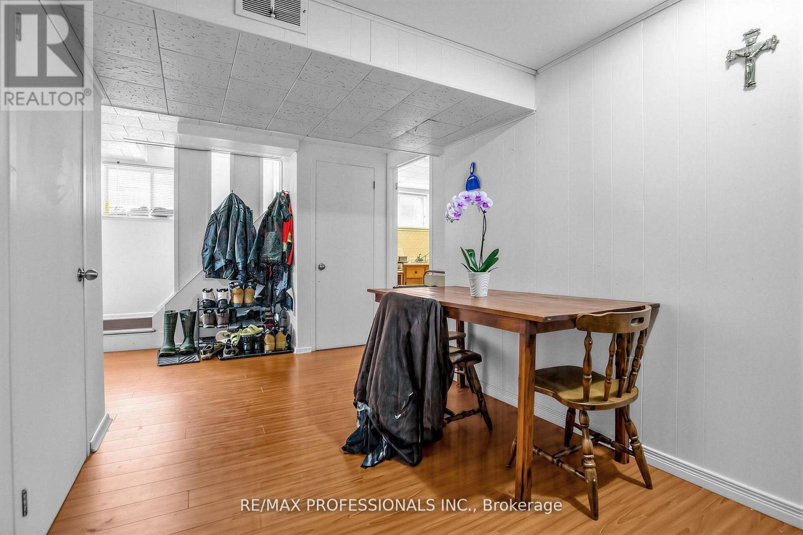 47 Claymore Drive, Toronto, Ontario  M8Z 2S3 - Photo 18 - W13107334