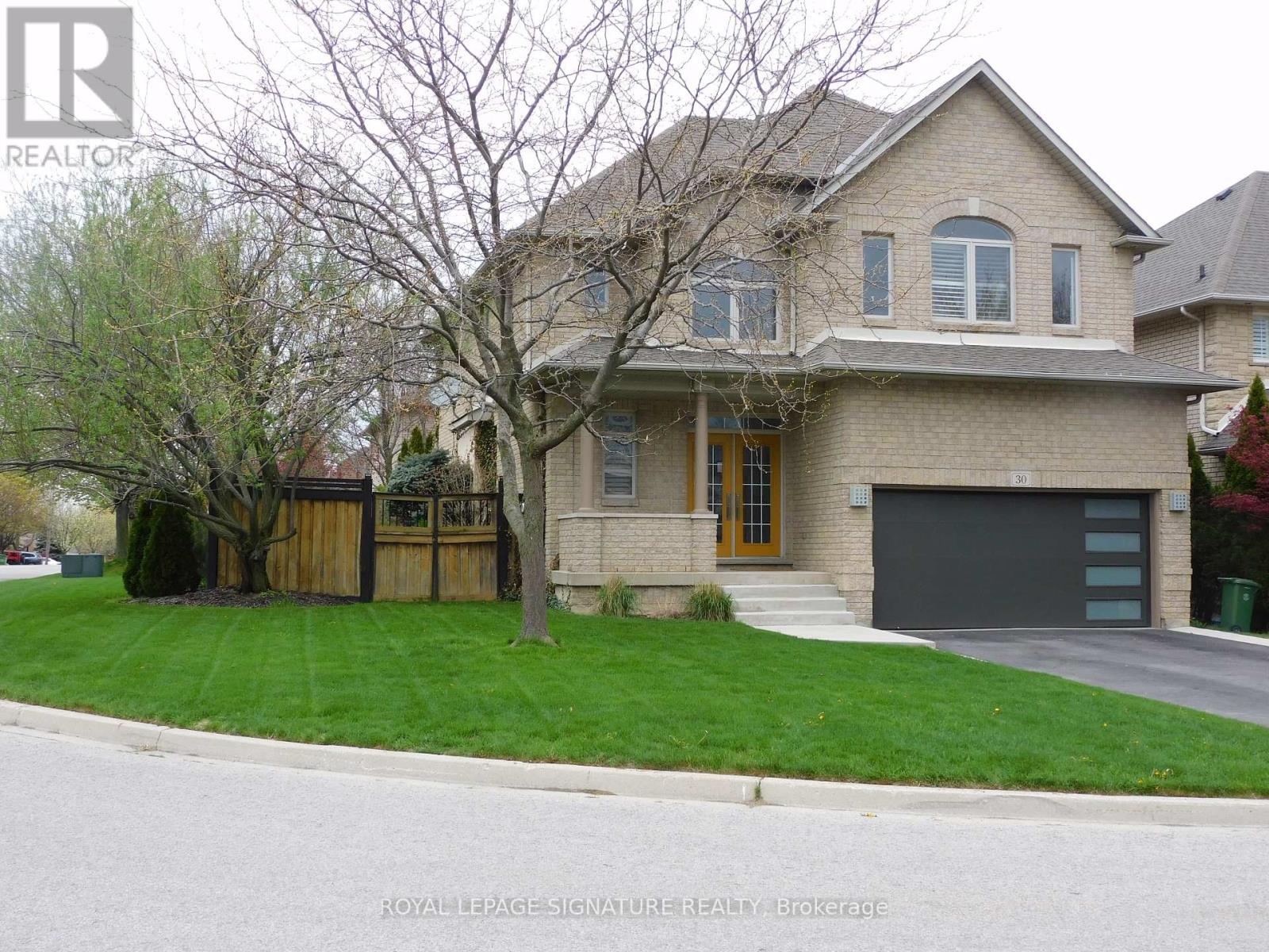 30 Walcotte Avenue, Hamilton, Ontario L9K 1M8 - Photo 1 - X13107304
