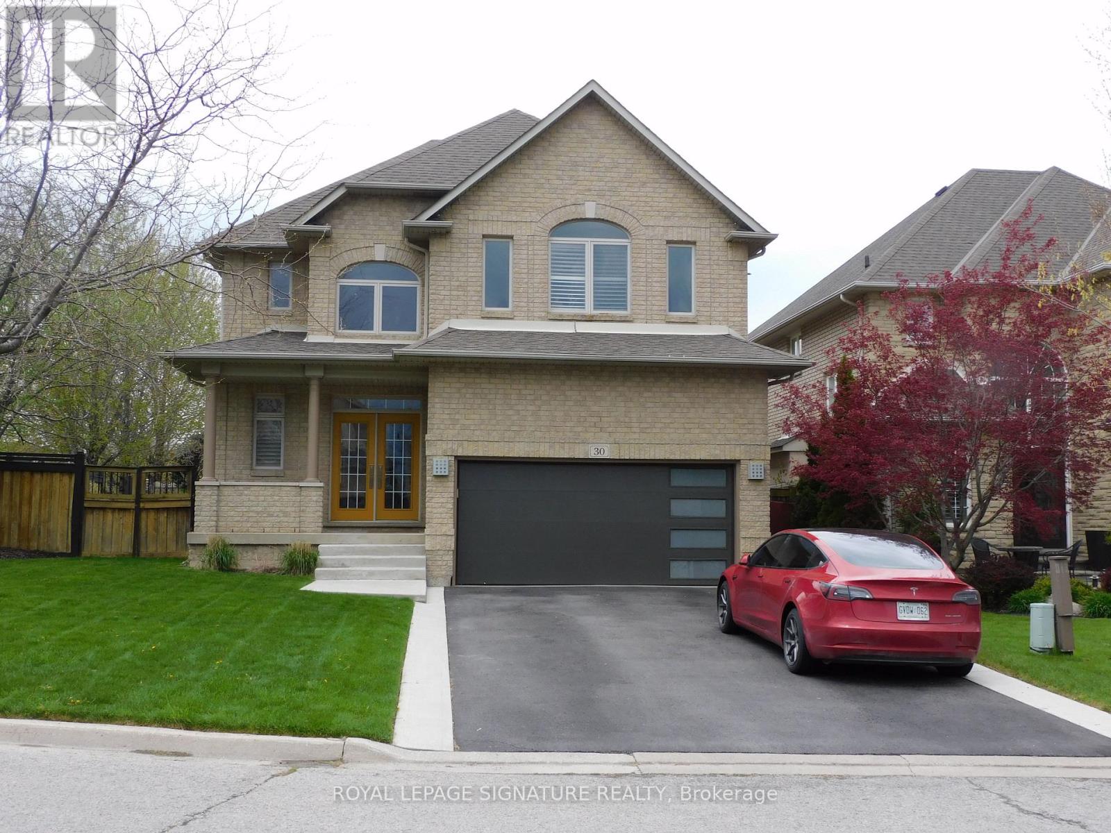 30 Walcotte Avenue, Hamilton, Ontario L9K 1M8 - Photo 2 - X13107304