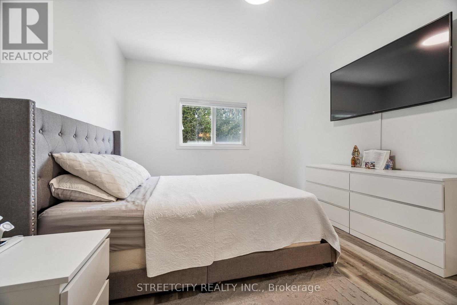 211 - 2025 Meadowgate Boulevard S, London South, Ontario  N6M 1K9 - Photo 18 - X12838638
